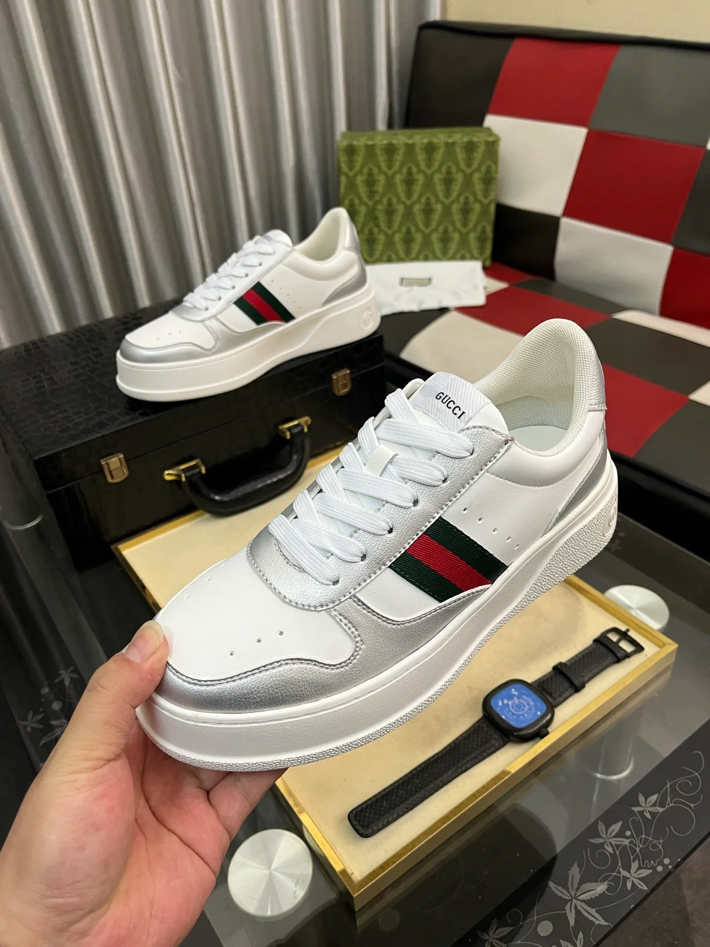 Men's Men's Shoes💰: 380⌚️⌚️[GUCCI] Gucci men's latest white shoe series casual shoes! The official website is built 1:1. Upper: Made of imported cowhide, with electric embroidery ➕Inner lining: Made of high-quality first-layer pigskin, soft and comfortable. Picky material selection and exquisite workmanship give you the best enjoyment. Size: 38-444️⃣Colors available